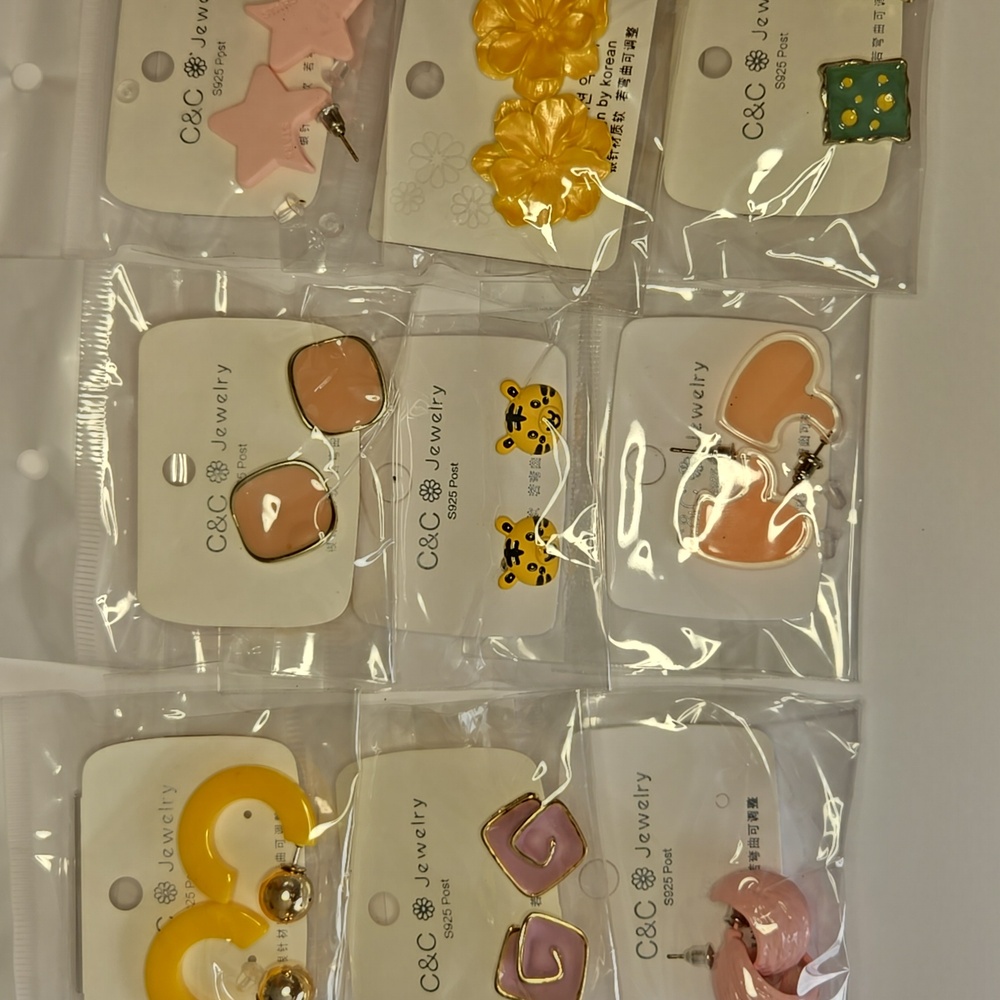 Bundle Of Stud Earrings - Picture 3 of 3